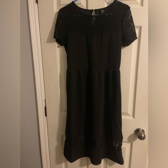 🌸3/$25 Emery Rose • Black Lace Dress Midi NWOT​​​​ - Picture 2 of 2
